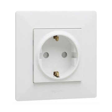 Legrand - Kućna SCHUKO utičnica s okvirom NILOE STEP 250V bijela