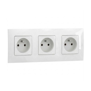 Legrand - Trojna stambena utičnica s okvirom NILOE 250V bijela