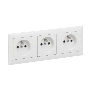 Legrand - Trostruka kućna utičnica s okvirom SUNO 250V bijela