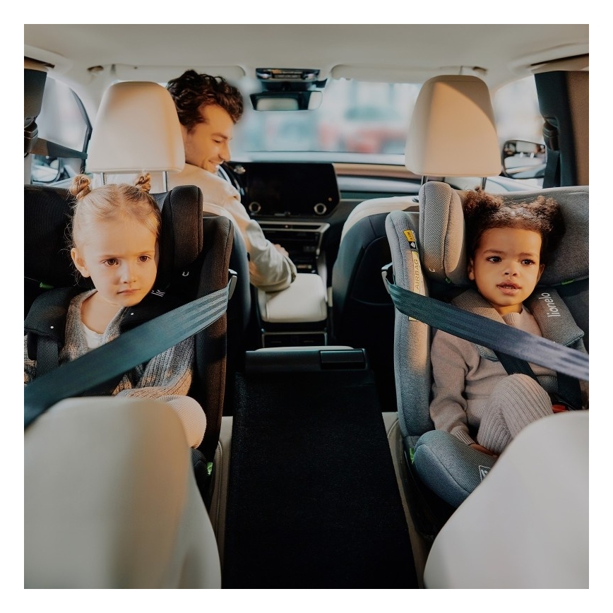 Lionelo - Rotirajuća autosjedalica s bazom BRAVE i-Size 40-150 cm Black Carbon