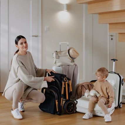 Lionelo - Sportska dječja kolica CLOE crna/zlatna