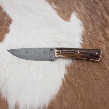 Lovački damask nož 11 cm rog jelena