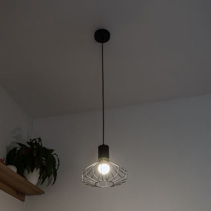 Luster na lanku SOLANO 1xE27/15W/230V crna/zlatna
