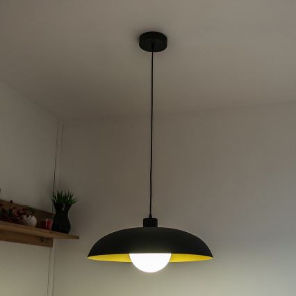 Luster na sajli ECLIPSE 1xE27/15W/230V crna/zlatna