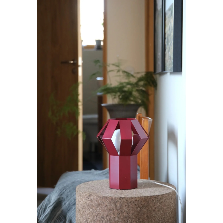 Markslöjd 109150 - Stolna lampa OCTA 1xE27/60W/230V bordo