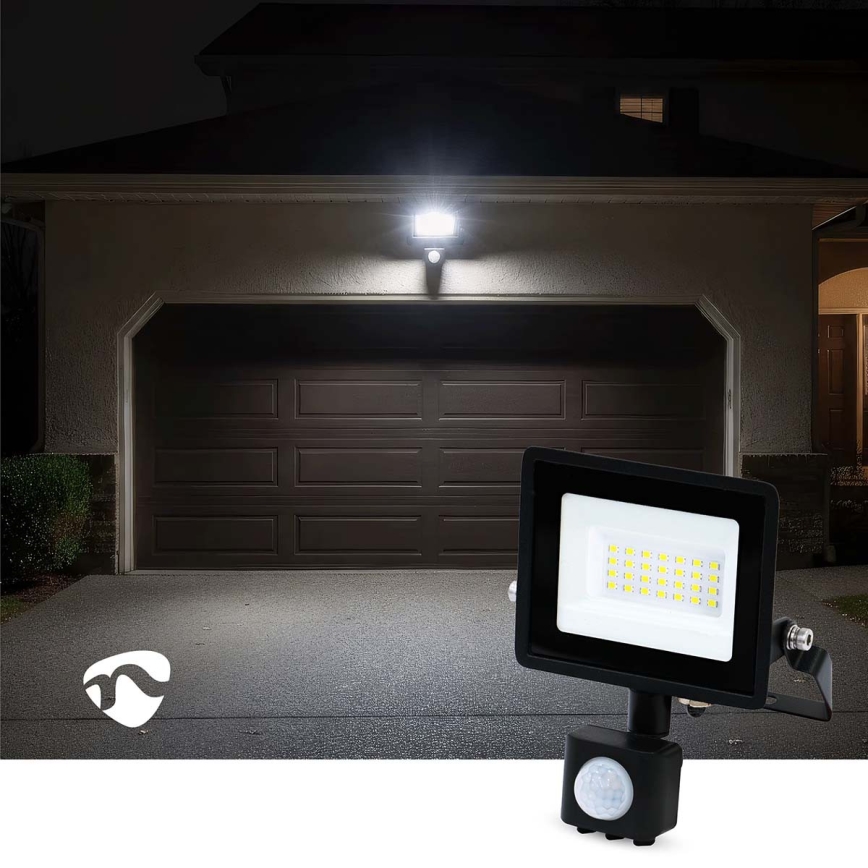 LED reflektor sa senzorom pokreta i sumraka za utičnicu LED/20W/230V IP44