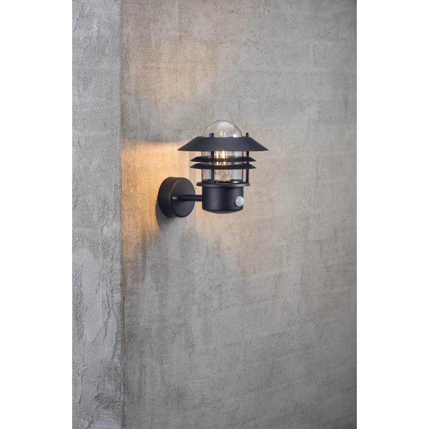 Nordlux - Vanjsko zidno svjetlo s senzorom BLOKHUS 1xE27/60W/230V IP54 crna