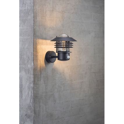 Nordlux - Vanjska zidna svjetiljka s senzorom VEJERS 1xE27/60W/230V IP54 crna