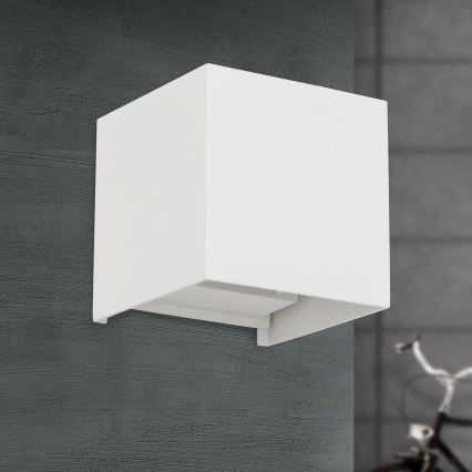 LED Vanjska zidna svjetiljka CUBE 2xLED/3W/230V IP54 bijela