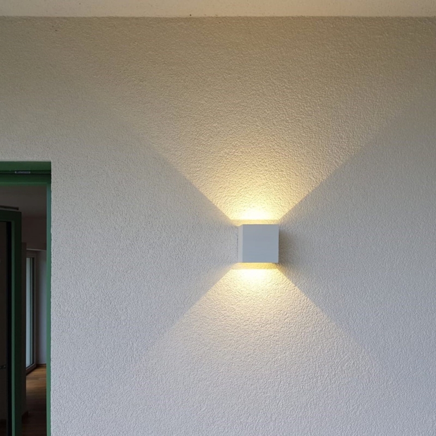 LED Vanjska zidna svjetiljka CUBE 2xLED/3W/230V IP54 bijela