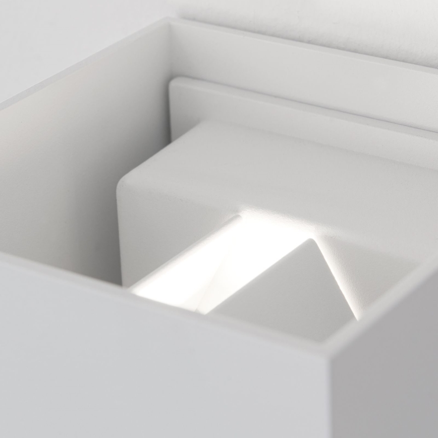 LED Vanjska zidna svjetiljka sa senzorom za pokret i dan/noć CUBE-S LED/13W/230V IP54 bijela