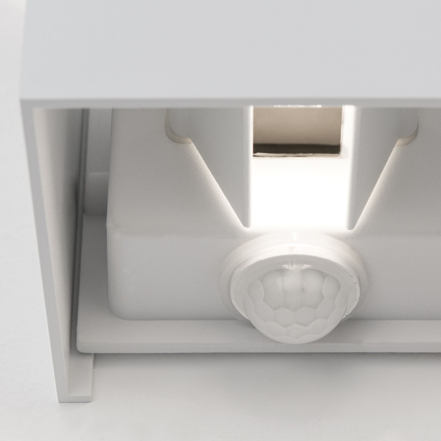 LED Vanjska zidna svjetiljka sa senzorom za pokret i dan/noć CUBE-S LED/13W/230V IP54 bijela