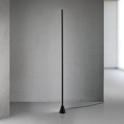 LED podna lampa s prigušivanjem i senzorom pokreta SOJIE LED/26W/230V crna