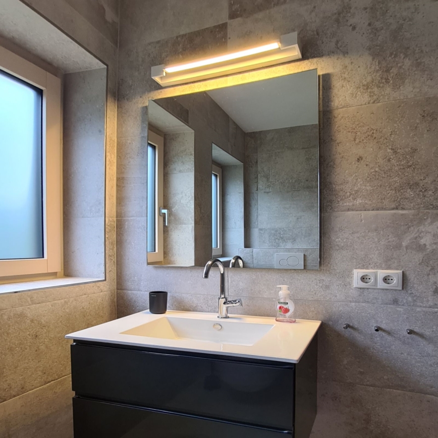 LED Rasvjeta za ogledalo u kupaonici MARILYN LED/18W/230V 60 cm IP44 bijela