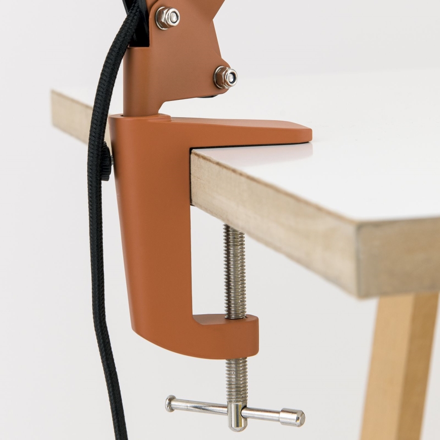 Stolna lampa s kopčom GILI 1xE27/40W/230V ciglasto crvena