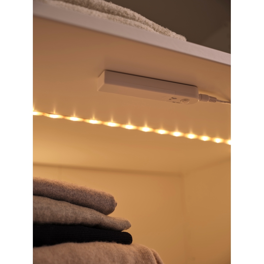 Osram - LED traka sa senzorom pokreta FLEX 2m LED/3,6W/4xAA