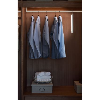 Osram - Viseća orijentacijska LED svjetiljka s detektorom pokreta MOBILE LED/2,35W/5V 1000 mAh bijela