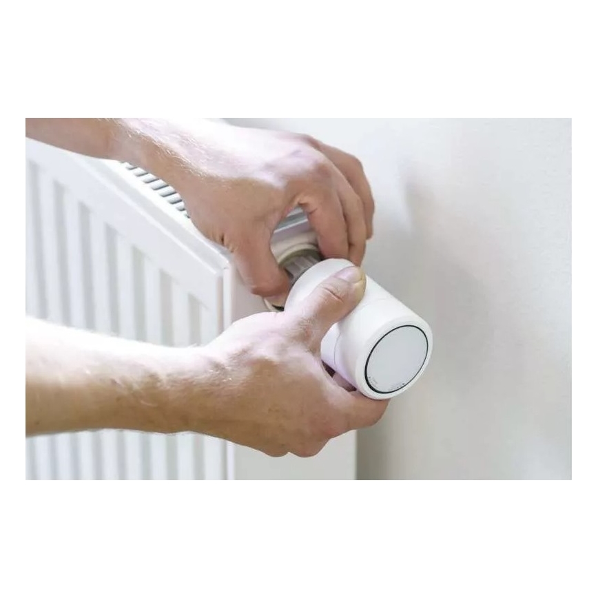 Pametna termostatska glava s LCD zaslonom GoSmart M30x1,5 2xAA/1,5V Tuya