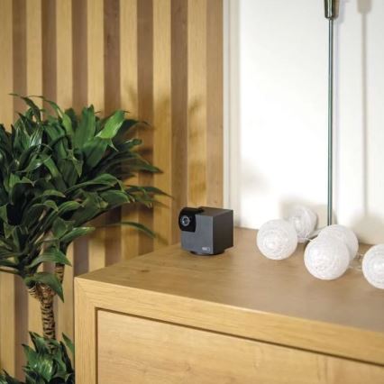 Pametna unutarnja rotirajuća kamera s detektorom pokreta GoSmart 5V Wi-Fi Tuya crna