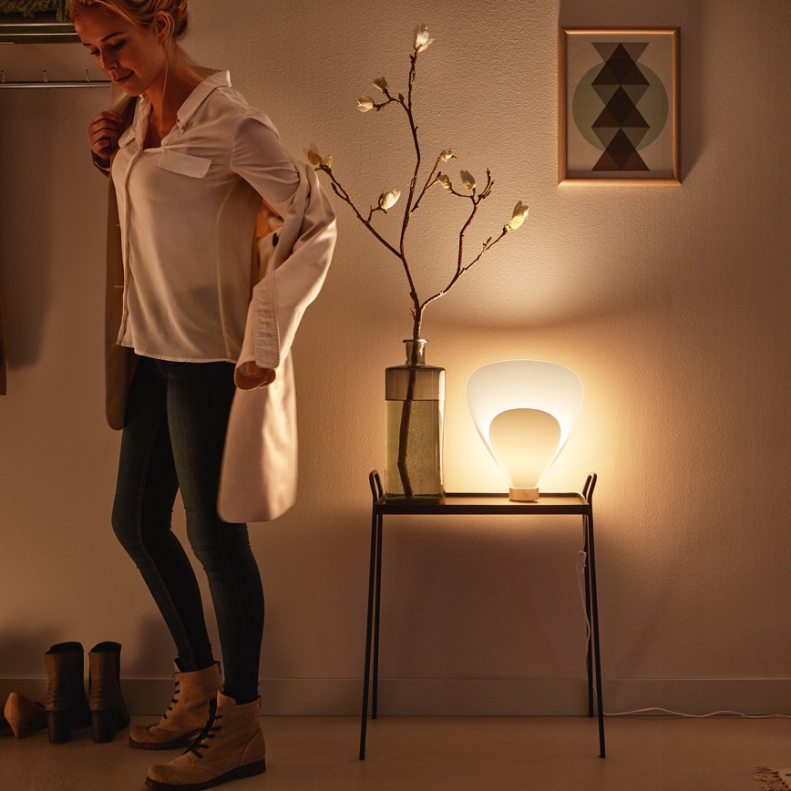 Philips 40879/31/PN - Stolna lampa MYLIVING PINE E27/60W/230V