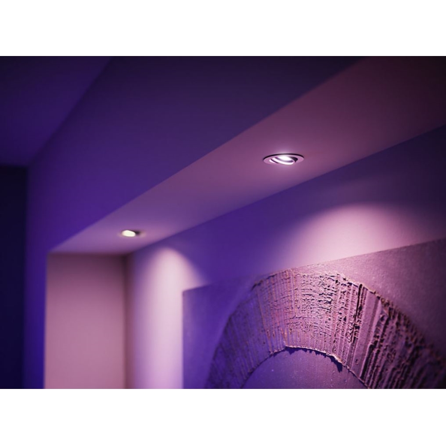 Osnovni set Philips Hue WHITE AND COLOR AMBIANCE 3xGU10/5,7W/230V 2000-6500K + uređaj za povezivanje