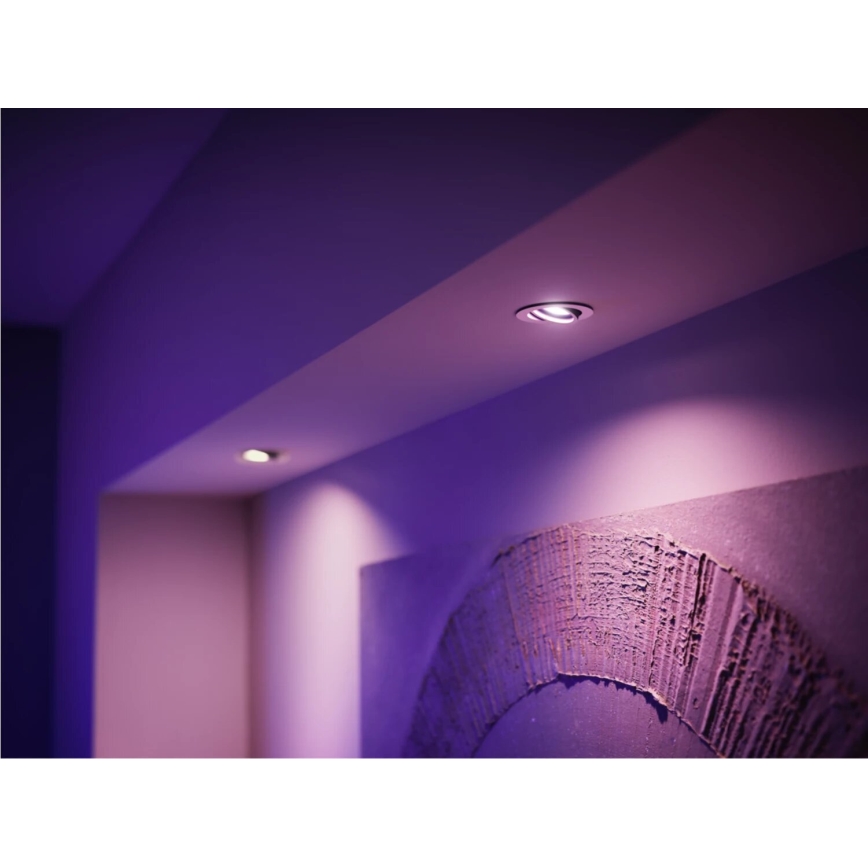 Početni set Philips Hue WHITE AND COLOR AMBIANCE 3xGU10/4,2W/230V 2000-6500K + Hue Bridge i prekidač za prigušivanje
