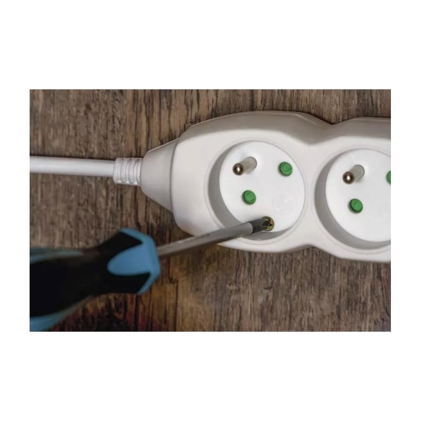 Produžni kabel 3U 5m bijela