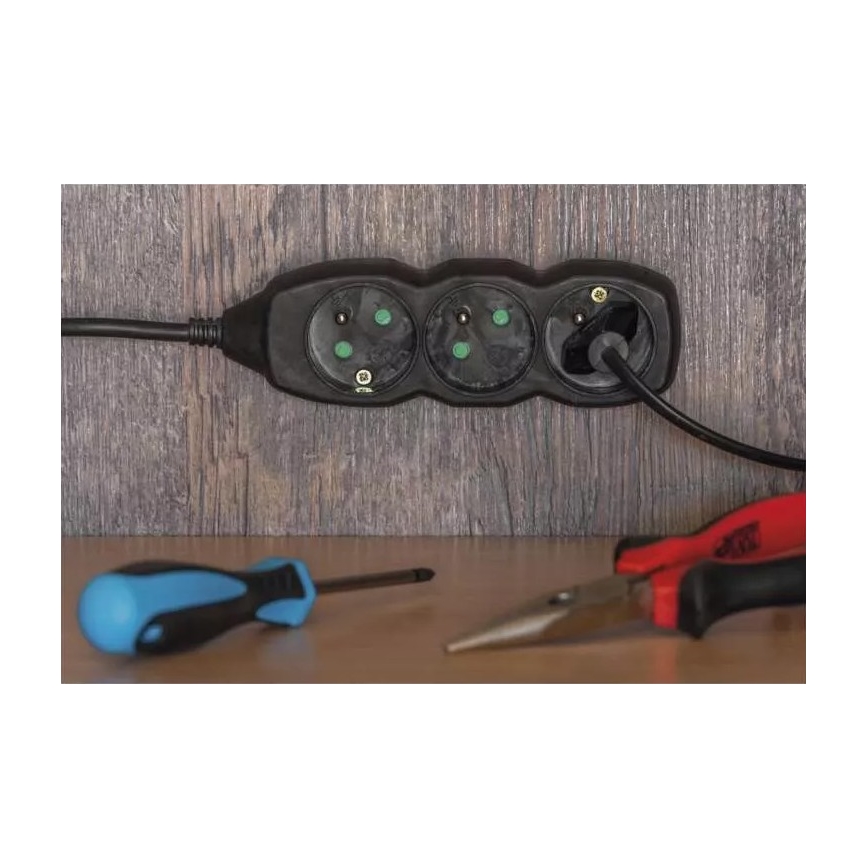 Produžni kabel 5U 3m crna