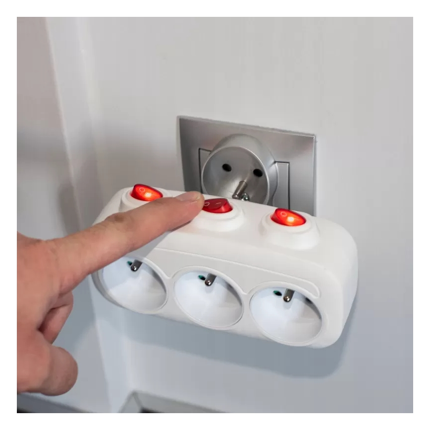 Produžni razdjelnik s prekidačima, 3 utičnice