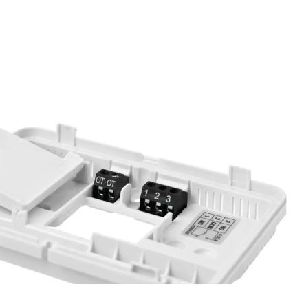 Programabilni termostat 2xAA