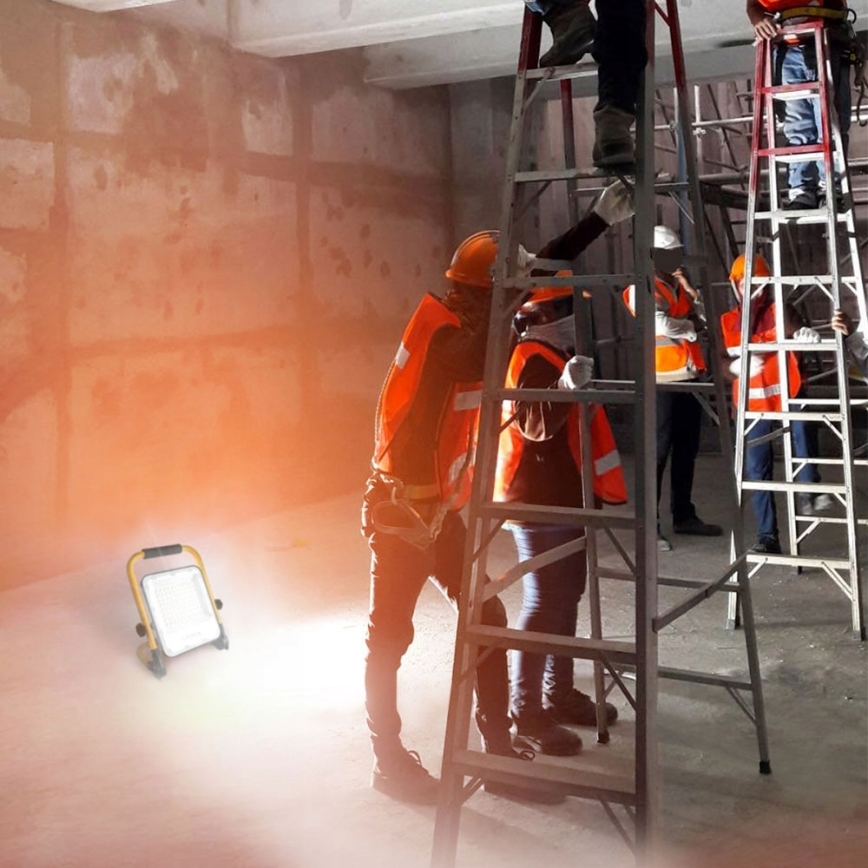 Punjivi LED reflektor sa stalkom LED/50W/3,2V 4500K 5000 mAh IP65 narančasta