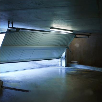 Radna fluorescentna svjetiljka HERMIC T8 2xG13/18W/230V IP65