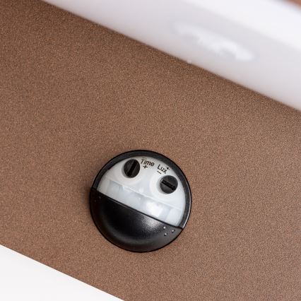 Redo 90588 - LED Vanjska zidna svjetiljka sa senzorom FLIP LED/20W/230V CRI 90 3000K IP54 smeđa