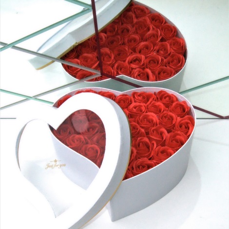 Ruže od sapuna HEART RED - veličina M (33 komada)
