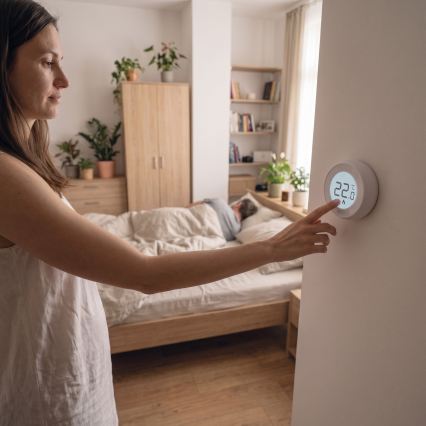 Sobni ručni termostat 230V/6A 2xAA bijeli