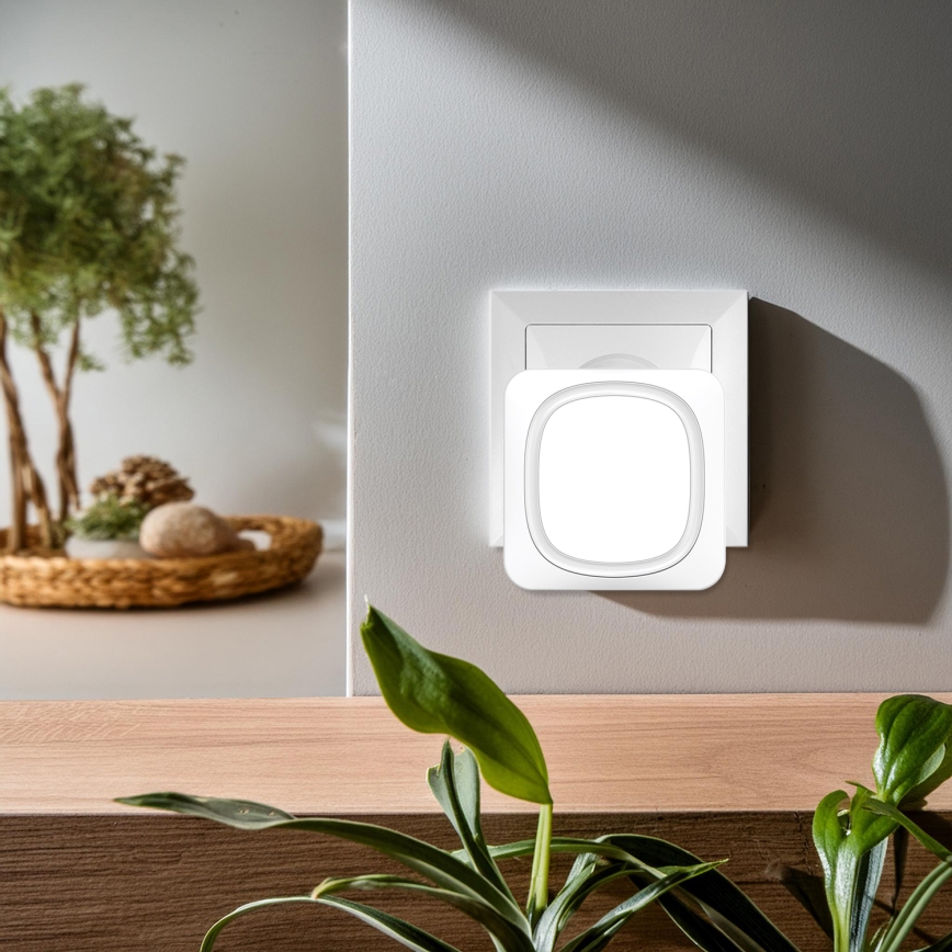 Utično bežično zvono s LED osvjetljenjem 230V/1xCR2032 IP56 bijela