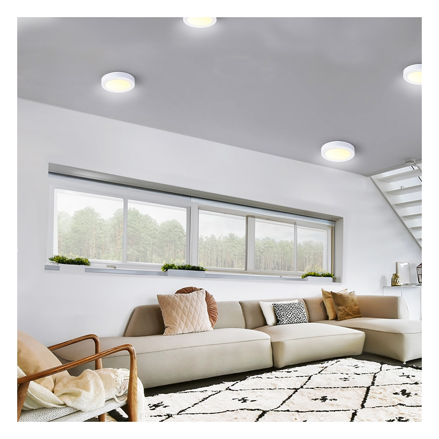 LED stropna svjetiljka LED/12W/230V 3000/4000/6000K prom. 17 cm bijela