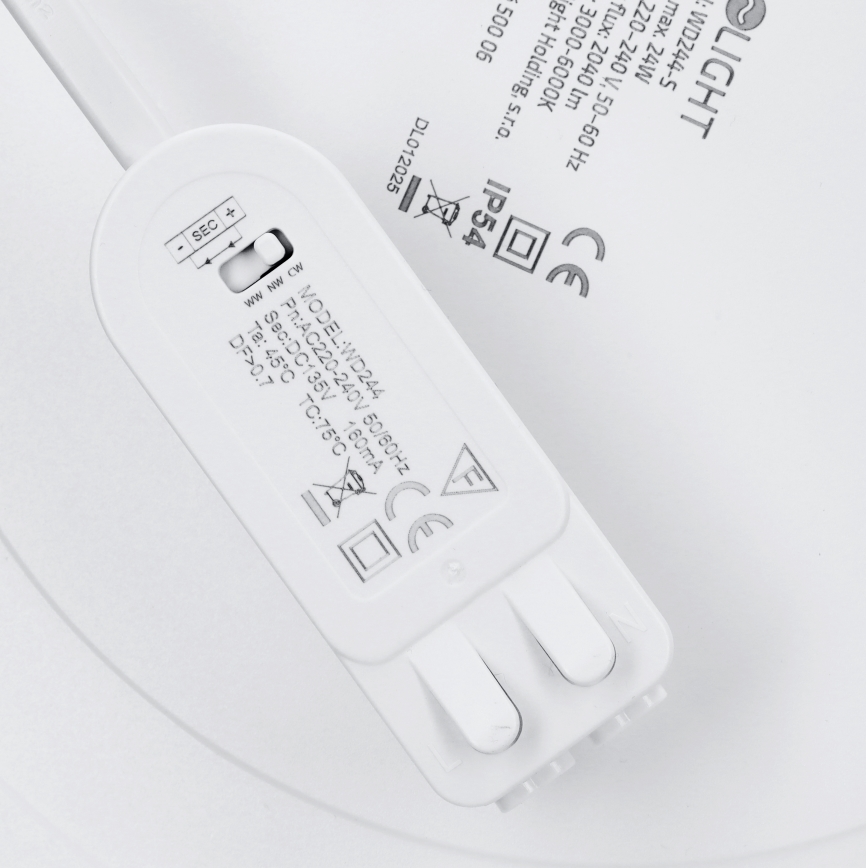 LED površinski/ugradni panel 2 u 1 24W/230V 3000/4000/6000K pr. 30 cm IP54 bijela