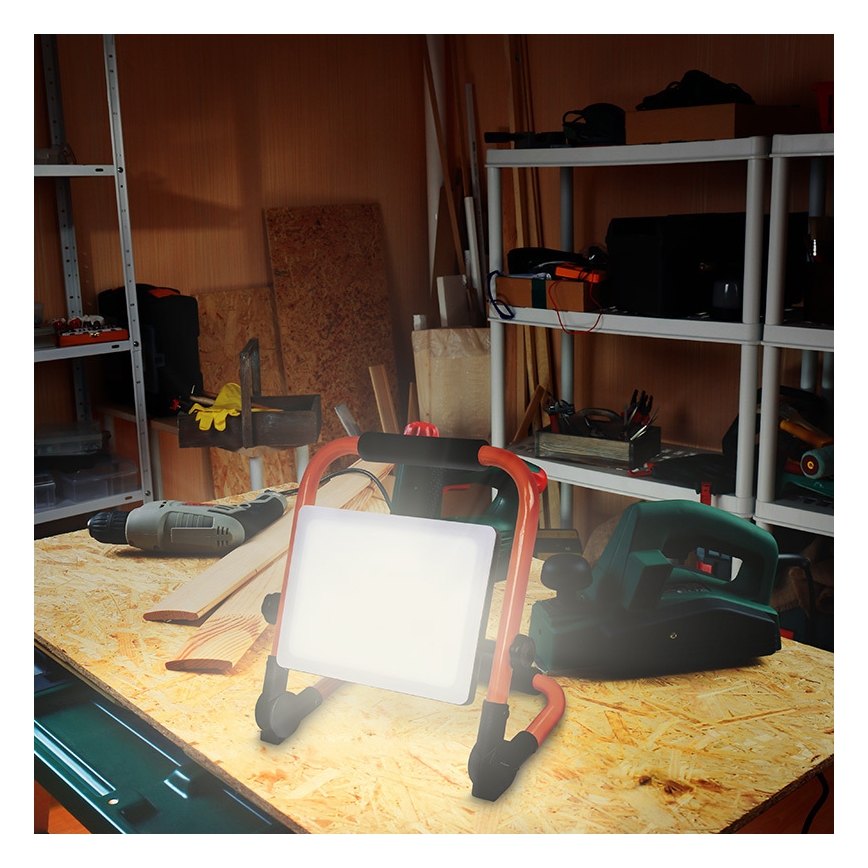 LED reflektor sa stalkom LED/100W/230V 4000K IP65