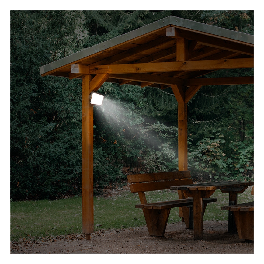 LED Vanjski reflektor sa senzorom LED/20W/230V 4000K IP44