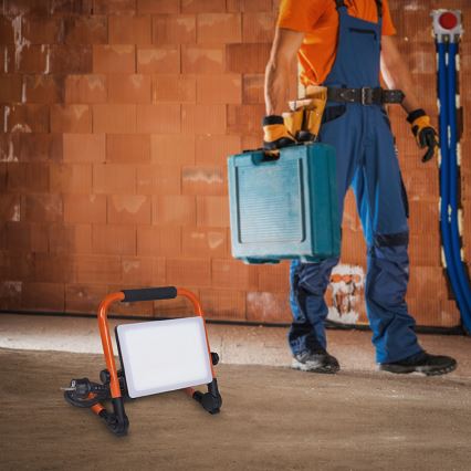 LED reflektor s postoljem LED/50W/230V 4000K IP65