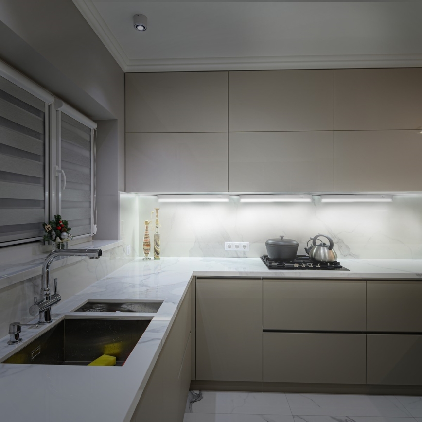 LED svjetlo ispod ormarića LED/4W/230V 4100K 28 cm