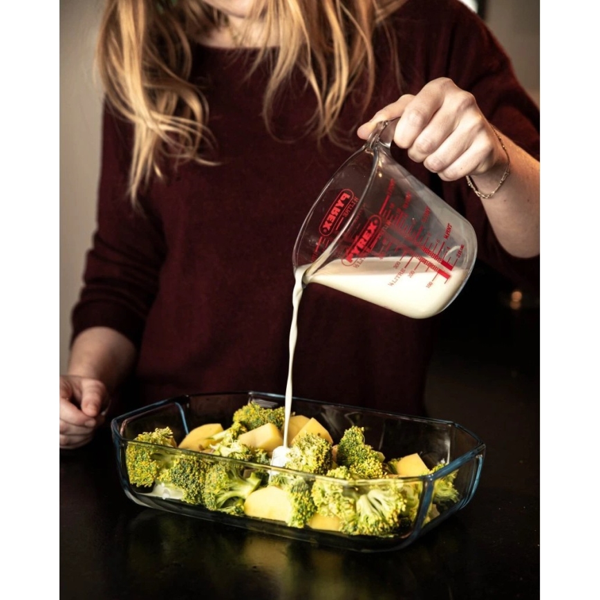 Staklena mjerna čaša PYREX 0,5 l