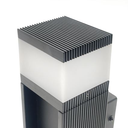 Vanjska zidna svjetiljka VESPER 1xG9/5W/230V IP44 crna