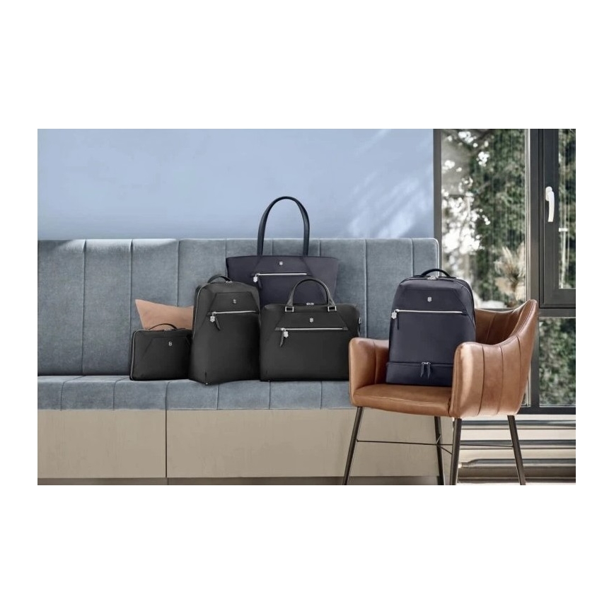 Victorinox - Kozmetička torbica Victoria Signature Beauty 6 l crna