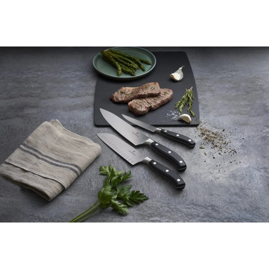 Victorinox - Kuhinjski nož Santoku GRAND MAITRE 17 cm crni