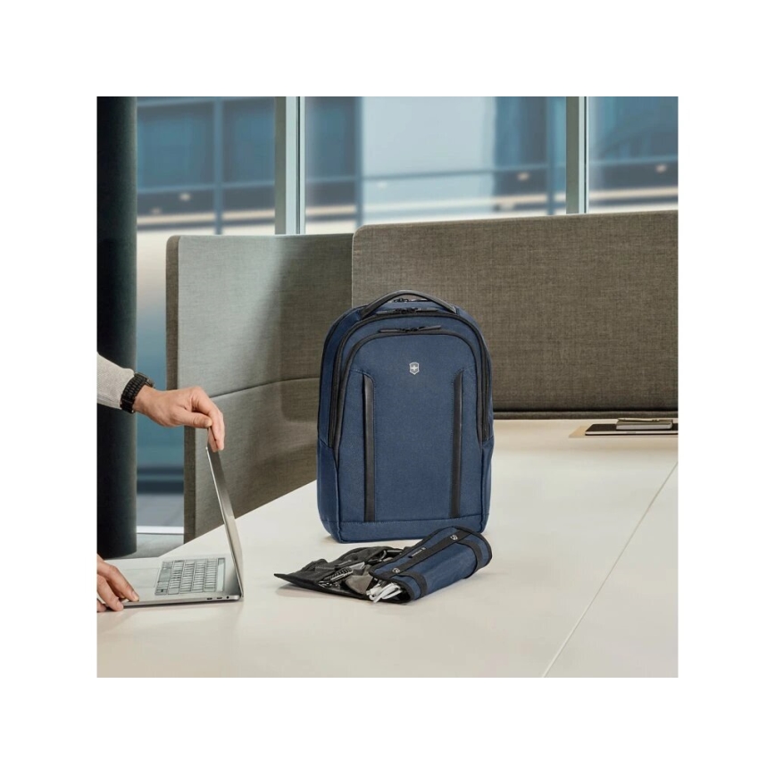 Victorinox - Ruksak za laptop 15" Altmont Professional Compact 16 l tamno plava
