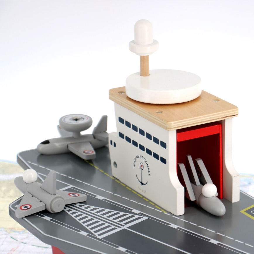 Vilac - Drvena nosač aviona s priborom