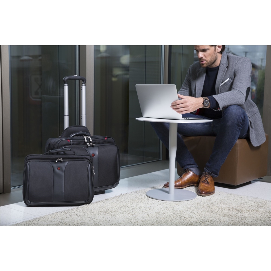 Wenger - Putni kofer na kotačićima 25 l 17" + Torba za laptop 15,6" Patriot crna