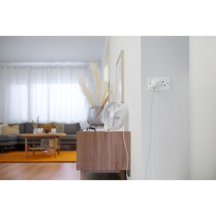 WiZ - Pametna utičnica F 2300W + power meter Wi-Fi SCHUKO